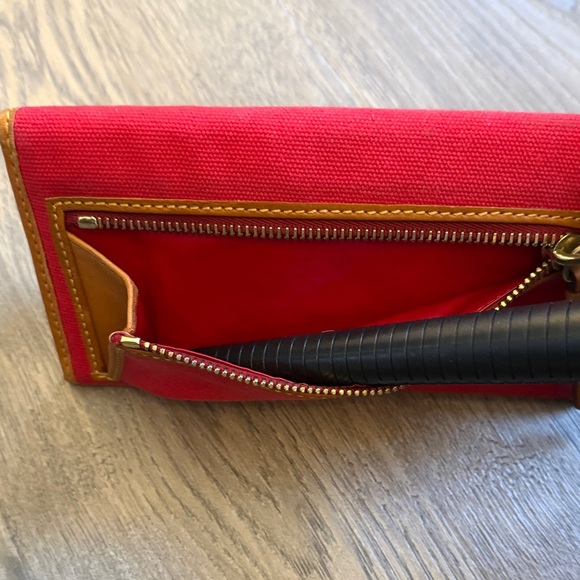 Dooney & Bourke Red Canvas Wallet with Tan Trim - Picture 11 of 13